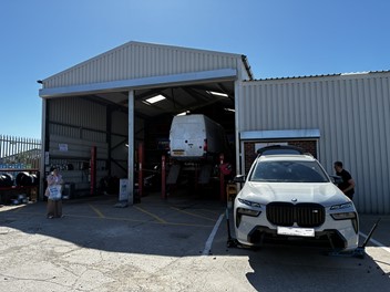 Tyres 4 U Fa1